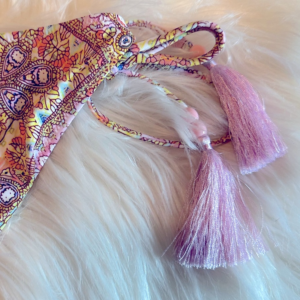 NEW• Victoria’s Secret Bohemian Pastel Paisley Cheeky Ruched Bikini• L - Picture 4 of 16